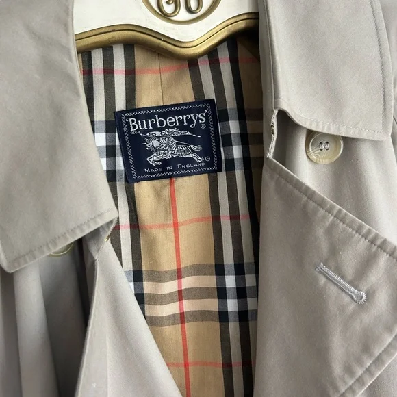 ❤️SALE AUTHENTIC Gorgeous Burberry Beige Trench Coat Fits Women's L-XL ❤️ - Picture 11 of 15